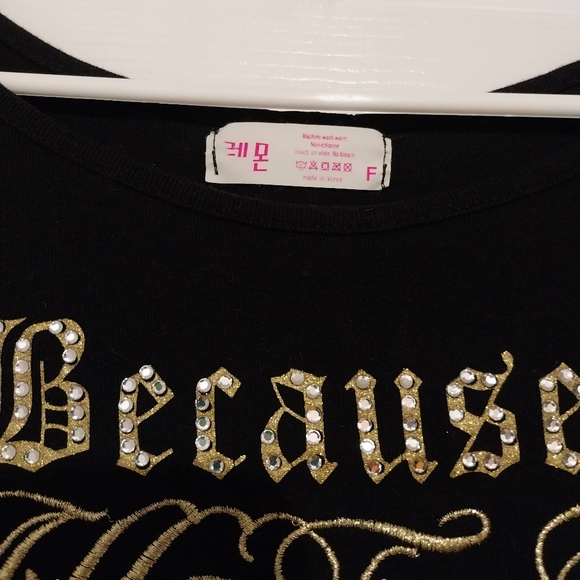 💥👚Black Top with Gold Lettering - Picture 7 of 10